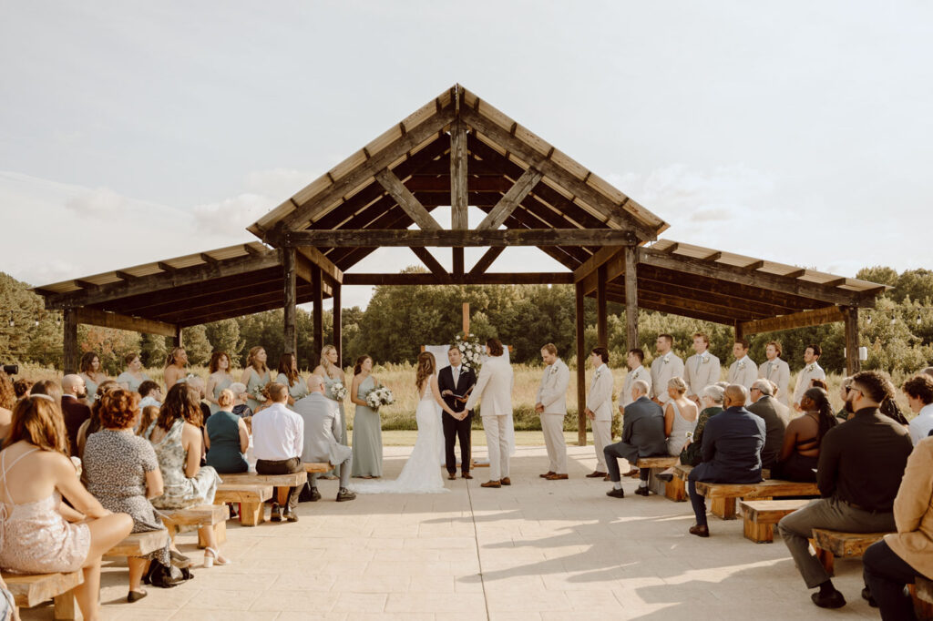 barn wedding venue ceremony